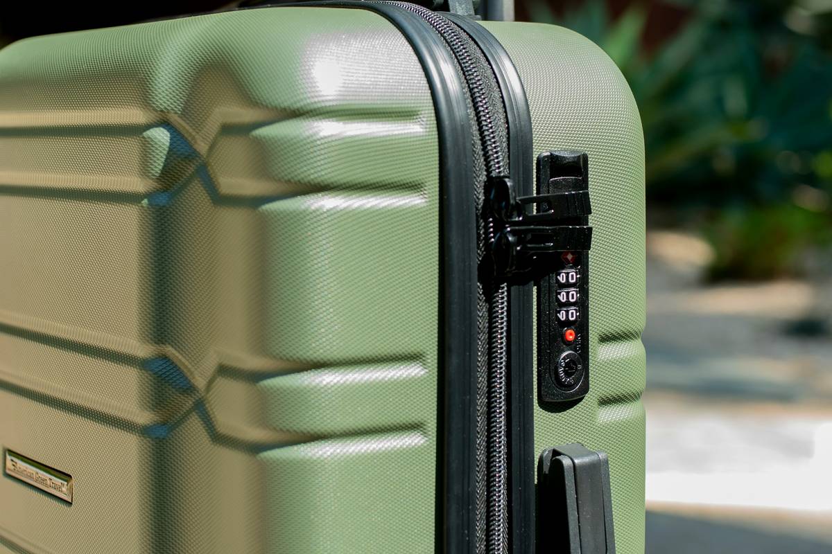 Comparison of different hardshell luggage materials side by side